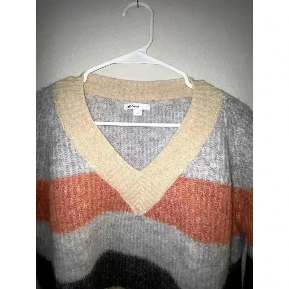 Subdued Womens Striped Colorblock Wool Vneck Sweater - Picture 2 of 6